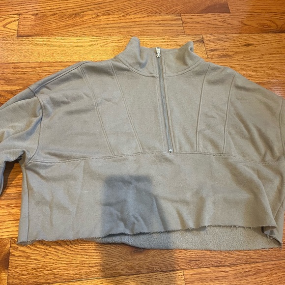 Gray Quarter-Zip Cropped Sweatshirt - Picture 1 of 7